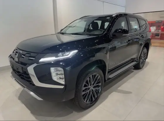 Carro 2.4 16V MIVEC TURBO DIESEL LEGEND AWD AUTOMÁTICO