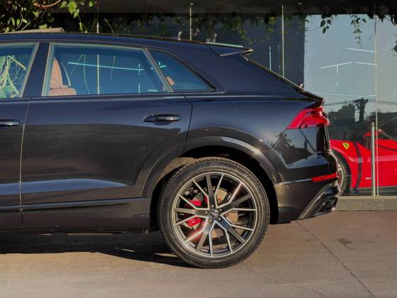 AUDI Q8 3.0 TFSI GASOLINA PERFORMANCE BLACK QUATTRO TIPTRONIC — foto 6