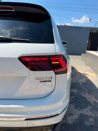 VOLKSWAGEN TIGUAN 2.0 350 TSI GASOLINA ALLSPACE R-LINE 4MOTION DSG — foto 6