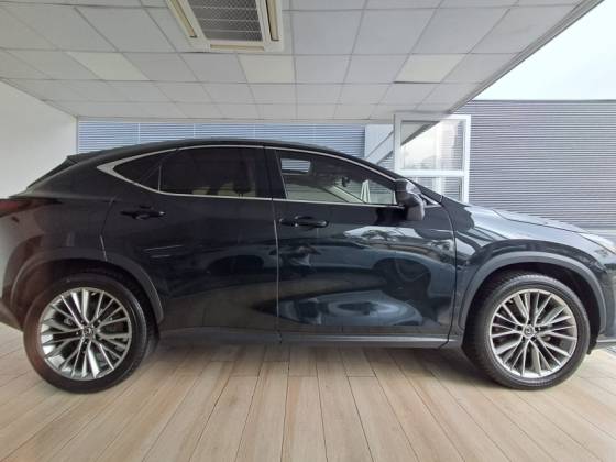 LEXUS NX 350h 2.5 16V VVT-I HYBRID LUXURY CVT AWD — foto 8