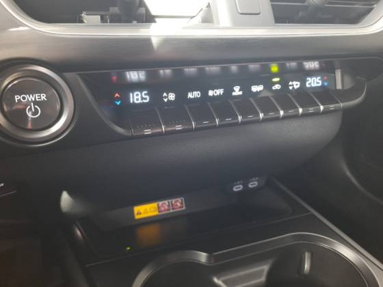 LEXUS UX 250h 2.0 VVT-I HYBRID LUXURY CVT — foto 16