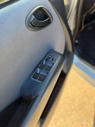 HONDA FIT 1.4 LX 8V FLEX 4P MANUAL — foto 13