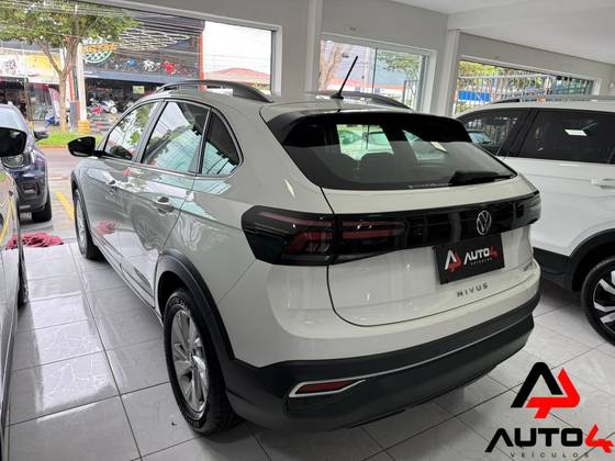 VOLKSWAGEN NIVUS 1.0 200 TSI TOTAL FLEX COMFORTLINE AUTOMÁTICO — foto 5