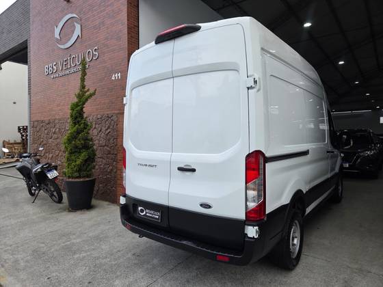 FORD TRANSIT 2.0 ECOBLUE DIESEL FURGÃO L2H3 MANUAL — foto 6