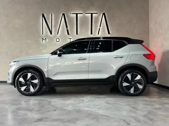 VOLVO XC40 P6 RECHARGE ELECTRIC PLUS — foto 3
