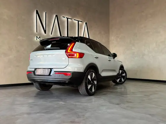 VOLVO XC40 P6 RECHARGE ELECTRIC PLUS — foto 4