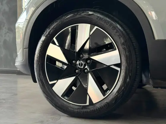 VOLVO XC40 P6 RECHARGE ELECTRIC PLUS — foto 8