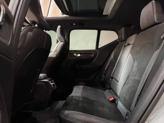 VOLVO XC40 P6 RECHARGE ELECTRIC PLUS — foto 20