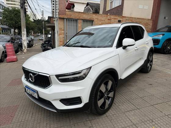 VOLVO XC40 2.0 T4 GASOLINA MOMENTUM GEARTRONIC — foto 3