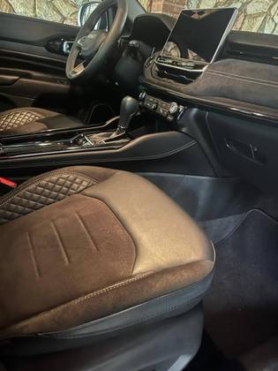 JEEP COMMANDER 2.0 HURRICANE 4 TURBO GASOLINA BLACKHAWK AT9 — foto 8