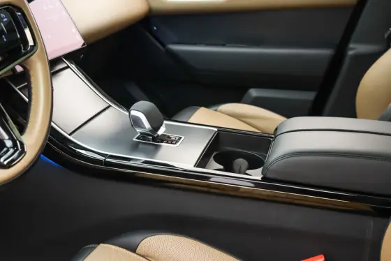 LAND ROVER RANGE ROVER VELAR 2.0 P400E PHEV R-DYNAMIC HSE AUTOMÁTICO — foto 14