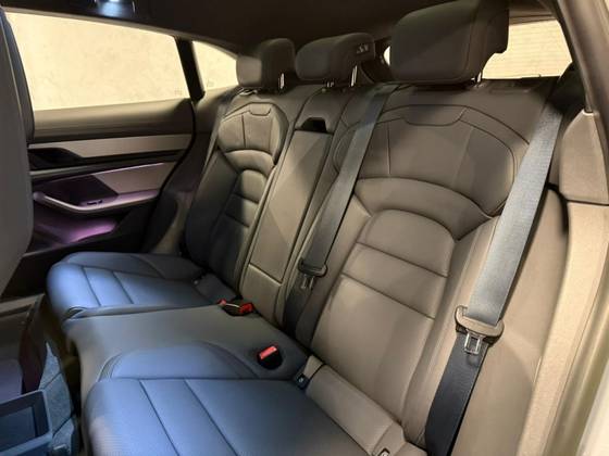 PORSCHE TAYCAN 4S CROSS TURISMO ELÉTRICO — foto 16