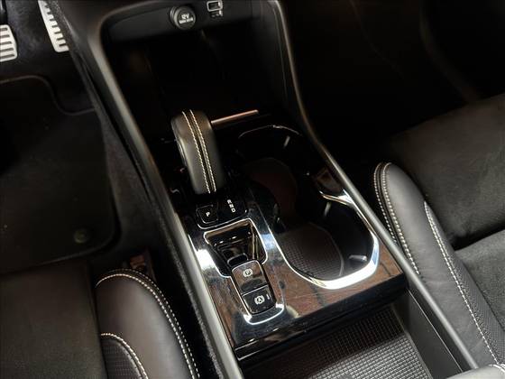 VOLVO XC40 1.5 T5 RECHARGE R-DESIGN GEARTRONIC — foto 6