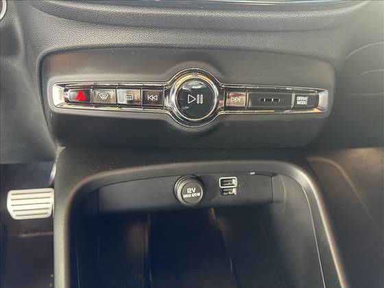 VOLVO XC40 1.5 T5 RECHARGE R-DESIGN GEARTRONIC — foto 7
