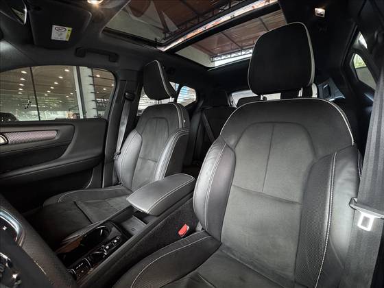 VOLVO XC40 1.5 T5 RECHARGE R-DESIGN GEARTRONIC — foto 13