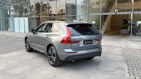 VOLVO XC60 2.0 D5 DIESEL MOMENTUM AWD GEARTRONIC — foto 4