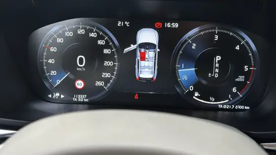 VOLVO XC60 2.0 D5 DIESEL MOMENTUM AWD GEARTRONIC — foto 6