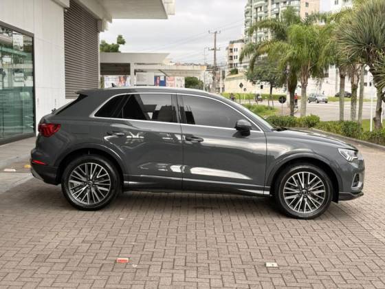 AUDI Q3 2.0 40 TFSI GASOLINA PERFORMANCE QUATTRO TIPTRONIC — foto 2