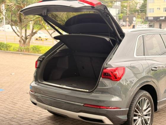 AUDI Q3 2.0 40 TFSI GASOLINA PERFORMANCE QUATTRO TIPTRONIC — foto 6