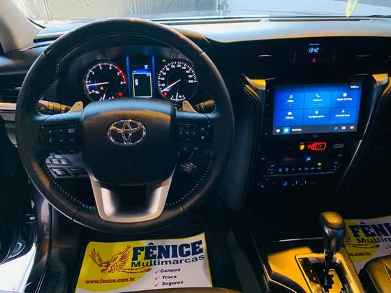 TOYOTA HILUX SW4 2.8 D-4D TURBO DIESEL SRX PLATINUM 7L 4X4 AUTOMÁTICO — foto 13