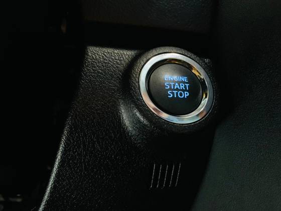 TOYOTA HILUX SW4 2.8 D-4D TURBO DIESEL SRX PLATINUM 7L 4X4 AUTOMÁTICO — foto 14