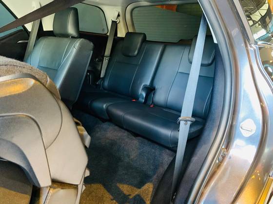 TOYOTA HILUX SW4 2.8 D-4D TURBO DIESEL SRX PLATINUM 7L 4X4 AUTOMÁTICO — foto 17