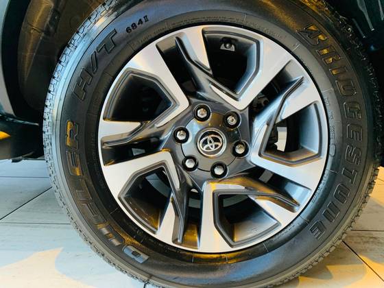 TOYOTA HILUX SW4 2.8 D-4D TURBO DIESEL SRX PLATINUM 7L 4X4 AUTOMÁTICO — foto 19