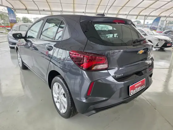 CHEVROLET ONIX 1.0 TURBO FLEX LTZ AUTOMÁTICO — foto 8