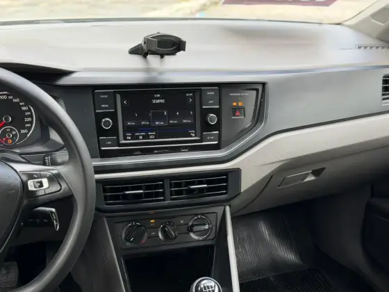 VOLKSWAGEN POLO 1.0 200 TSI COMFORTLINE AUTOMÁTICO — foto 8