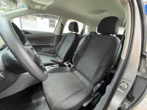 VOLKSWAGEN POLO 1.0 200 TSI COMFORTLINE AUTOMÁTICO — foto 11