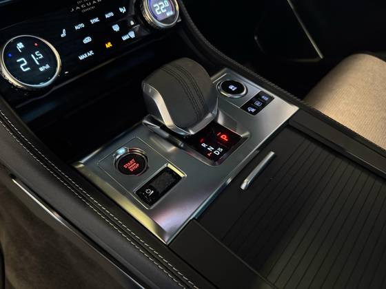 JAGUAR F-PACE 2.0 P400E PHEV R-DYNAMIC SE AWD AUTOMÁTICO — foto 17