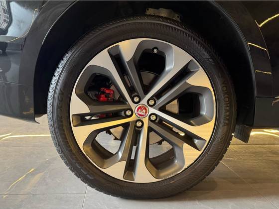 JAGUAR F-PACE 2.0 P400E PHEV R-DYNAMIC SE AWD AUTOMÁTICO — foto 19