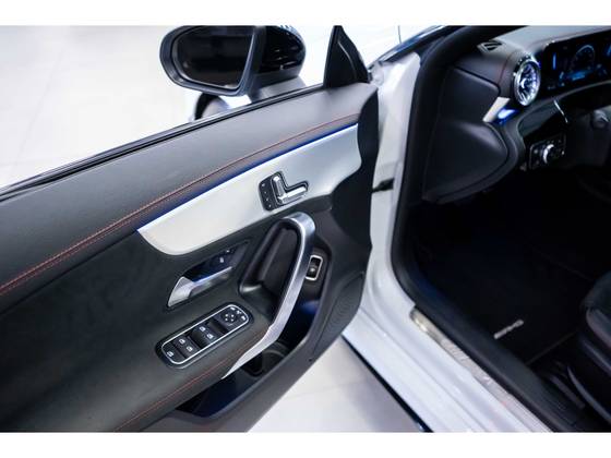 MERCEDES-BENZ CLA 35 AMG 2.0 CGI GASOLINA 4MATIC 7G-DCT — foto 13