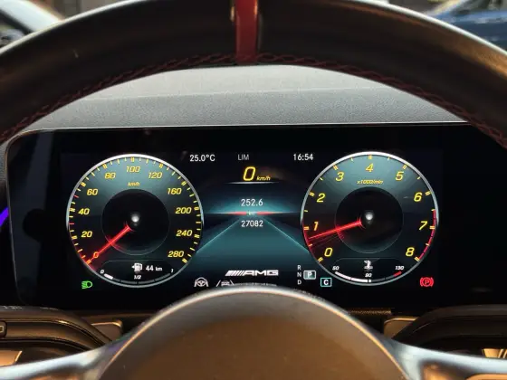 MERCEDES-BENZ GLB 35 AMG 2.0 CGI GASOLINA 4MATIC SPEEDSHIFT — foto 7