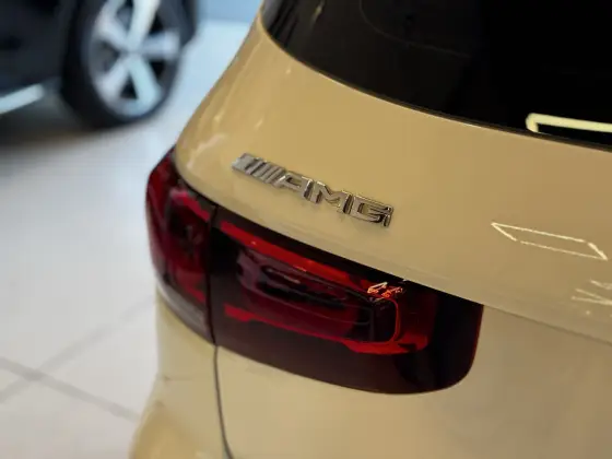 MERCEDES-BENZ GLB 35 AMG 2.0 CGI GASOLINA 4MATIC SPEEDSHIFT — foto 9