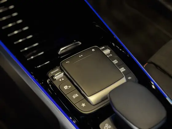 MERCEDES-BENZ GLB 35 AMG 2.0 CGI GASOLINA 4MATIC SPEEDSHIFT — foto 15