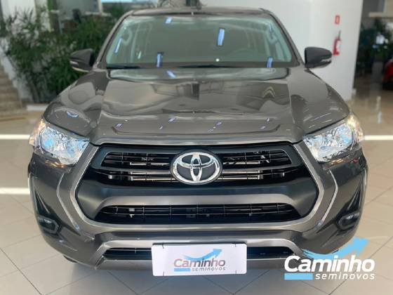 TOYOTA HILUX 2.8 D-4D TURBO DIESEL CD SR 4X4 AUTOMÁTICO — foto 2