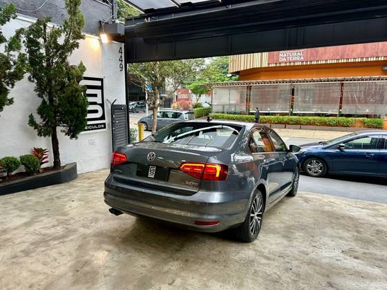 VOLKSWAGEN JETTA 2.0 TSI HIGHLINE 211CV GASOLINA 4P TIPTRONIC — foto 5