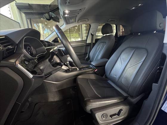 AUDI Q3 1.4 35 TFSI GASOLINA PRESTIGE PLUS S TRONIC — foto 4
