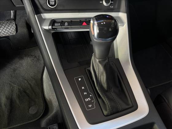 AUDI Q3 1.4 35 TFSI GASOLINA PRESTIGE PLUS S TRONIC — foto 6