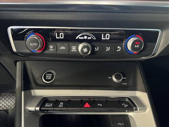 AUDI Q3 1.4 35 TFSI GASOLINA PRESTIGE PLUS S TRONIC — foto 7