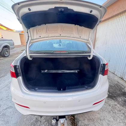 HYUNDAI HB20S 1.0 COMFORT PLUS 12V TURBO FLEX 4P MANUAL — foto 2
