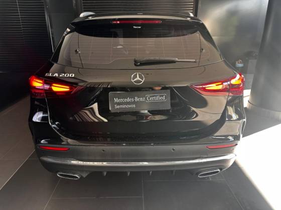 MERCEDES-BENZ GLA 200 1.3 MHEV AMG LINE 7G-DCT — foto 5