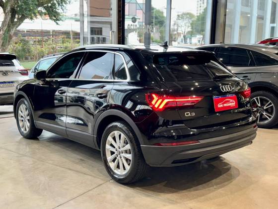 AUDI Q3 1.4 35 TFSI GASOLINA PRESTIGE PLUS S TRONIC — foto 4