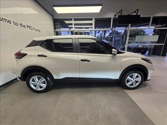 NISSAN KICKS 1.6 16V FLEXSTART SENSE XTRONIC — foto 4