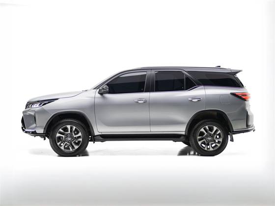 TOYOTA HILUX SW4 2.8 D-4D TURBO DIESEL DIAMOND 7L 4X4 AUTOMÁTICO — foto 14