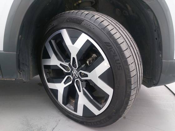 VOLKSWAGEN TAOS 1.4 250 TSI TOTAL FLEX HIGHLINE AUTOMÁTICO — foto 13