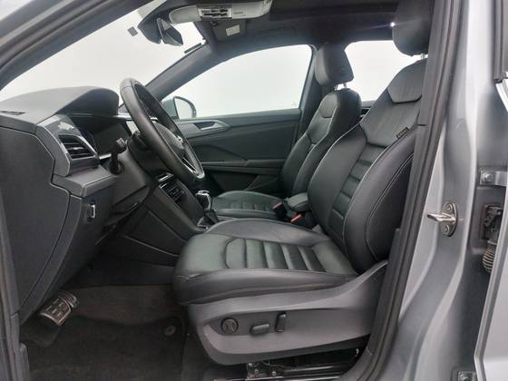 VOLKSWAGEN TAOS 1.4 250 TSI TOTAL FLEX HIGHLINE AUTOMÁTICO — foto 16