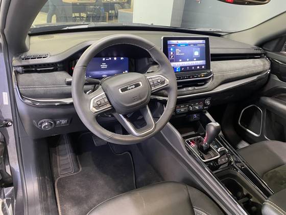 JEEP COMMANDER 2.0 HURRICANE 4 TURBO GASOLINA BLACKHAWK AT9 — foto 5