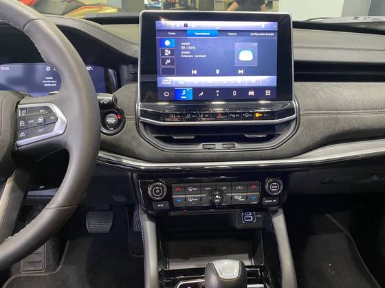 JEEP COMMANDER 2.0 HURRICANE 4 TURBO GASOLINA BLACKHAWK AT9 — foto 8
